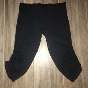 Lululemon crops